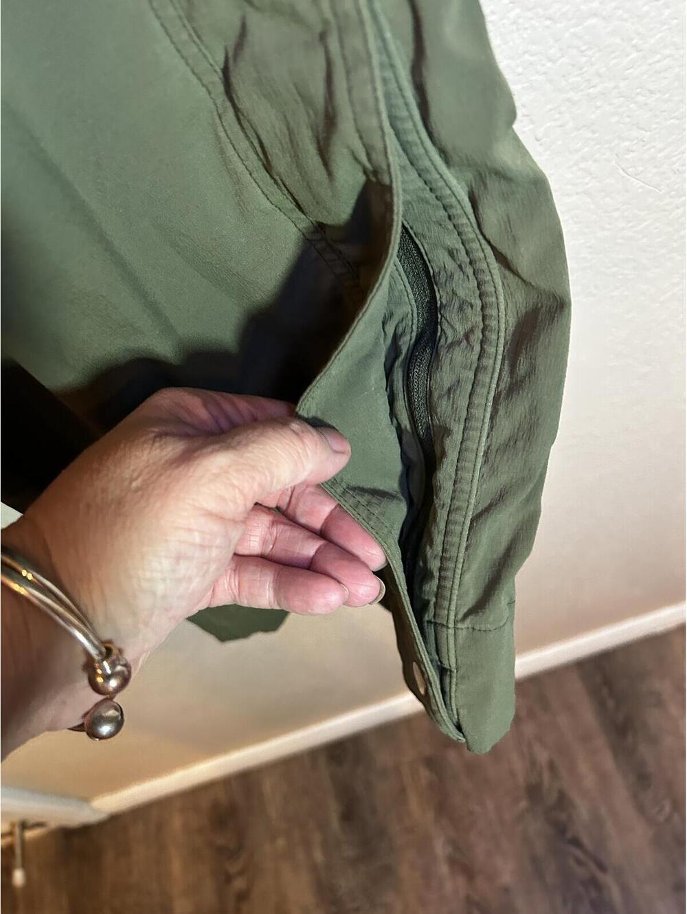 Athleta Olive Green Relaxed Fit Casual Pants Size 12/P - Picture 6 of 7